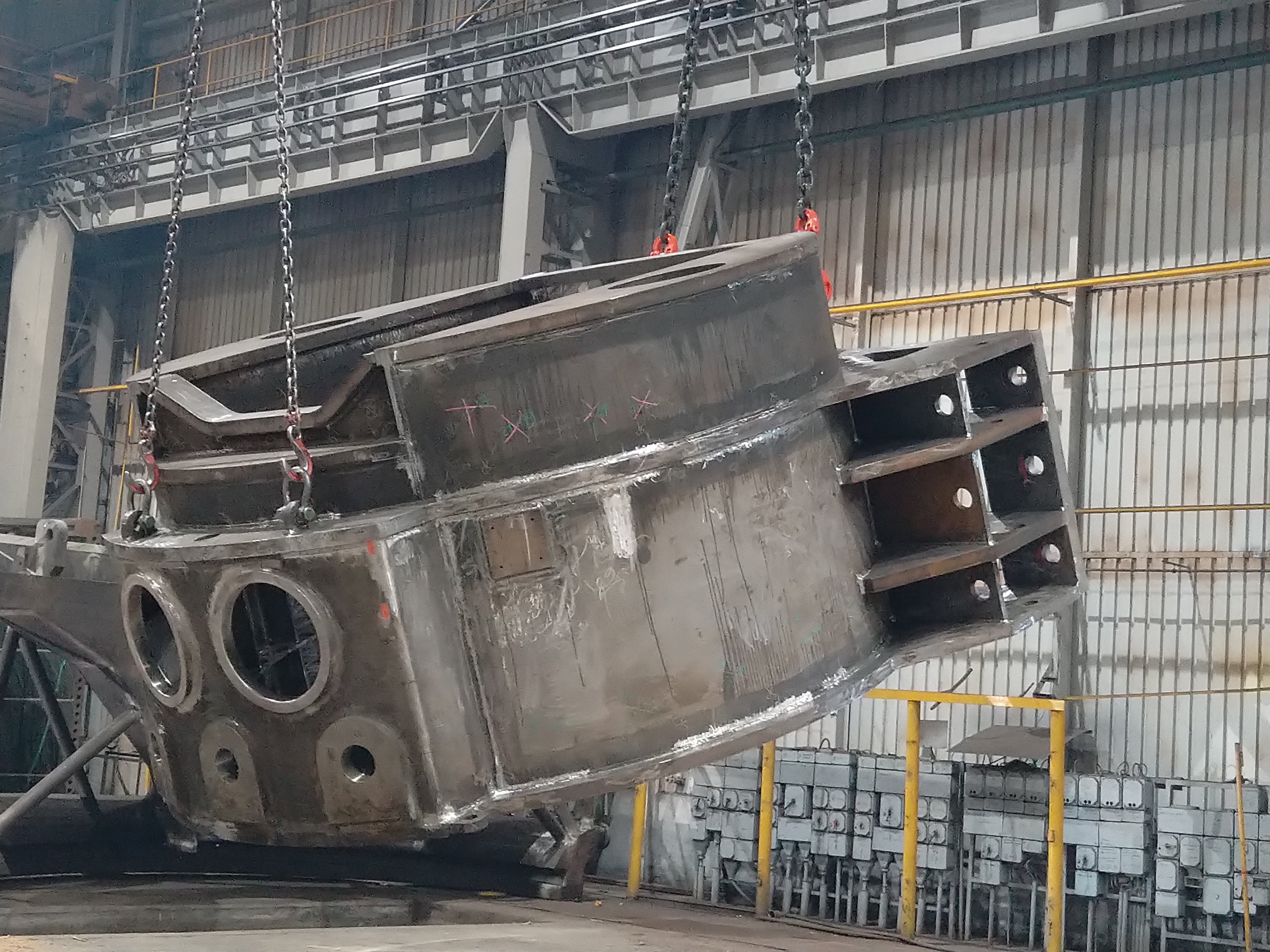 Element stalowy podnoszony dzwigiem